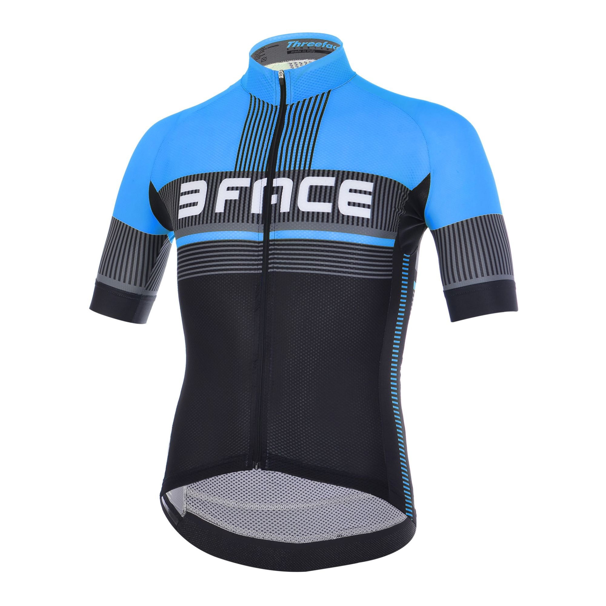 Das 3face Deal Trikot für Herren in Schwarz-Blau kombiniert Performance mit modernem Design. Die ergonomische Passform mit schwarzen Seiteneinsätzen sorgt für eine körperbetonte Silhouette, während das atmungsaktive Material Schweiss effektiv ableitet. Praktische Rückentaschen bieten Stauraum für Verpflegung oder Zubehör. Perfekt für lange Trainingseinheiten und Velorennen.